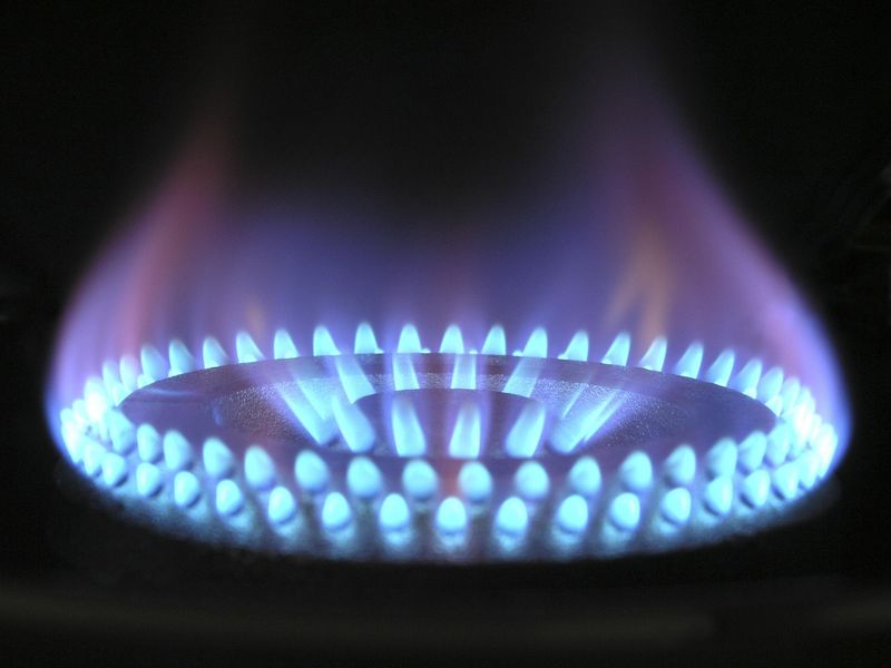 Comparison and negotiation of gas rates for homes and businesses